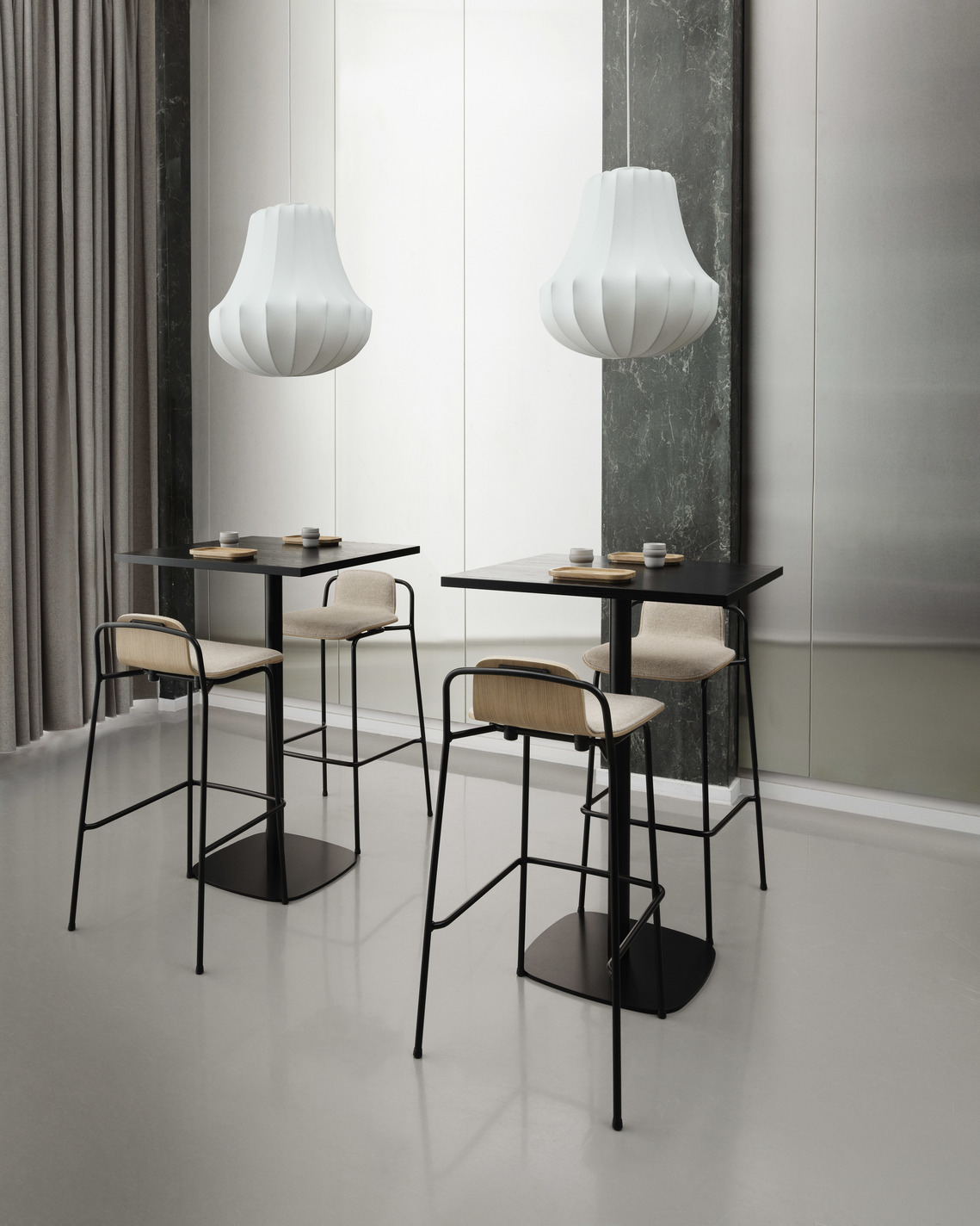 2020_Normann_Copenhagen_Studio_Barstool_75_cm_Synergy_LDS74_Form_Café_Table_Phantom_Lamp
